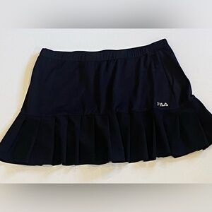 Fila tennis golf pickle ball black skort pleated elastic waist inside shorts EUC